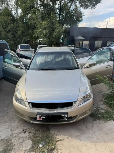 возможен обмен на дом: Honda Accord: 2003 г., 2.4 л, Автомат, Бензин, Седан