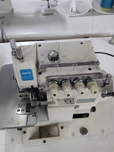 4 ниточная жак: Швейная машина Механическая, Полуавтомат