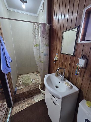 Продажа коттеджей и домов: 3 комнаты, 80 м², 7 соток, Каракол, Собственник — 13