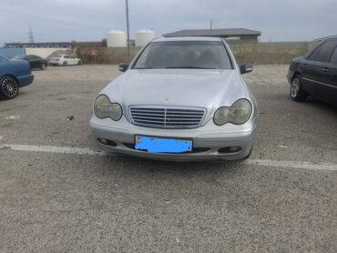 Mercedes-Benz C-Class: 2.2 л | 2001 г. Седан