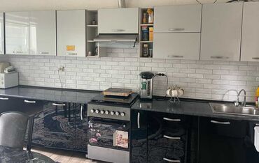 купить бу теннисный стол в бишкеке: Кухонный гарнитур прямой, современный, с большим количеством мест