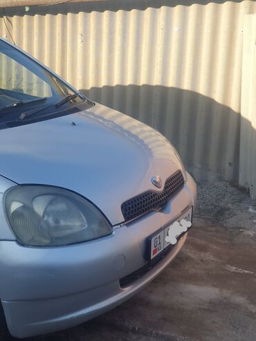 Toyota: Toyota Vitz: 2000 г., 1 л, Автомат, Бензин, Хэтчбэк