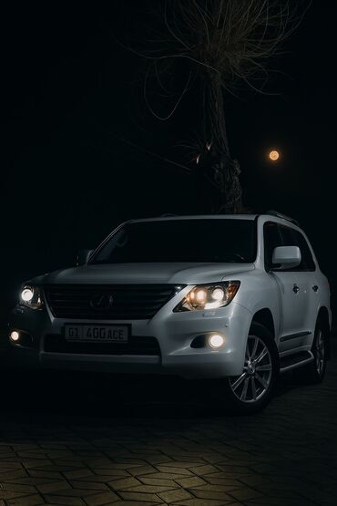 срочно в связи с переездом: Lexus LX: 2010 г., 5.7 л, Типтроник, Газ, Внедорожник