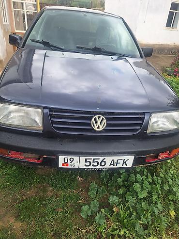 Продажа авто: Volkswagen Passat: 1990 г., Седан — 1