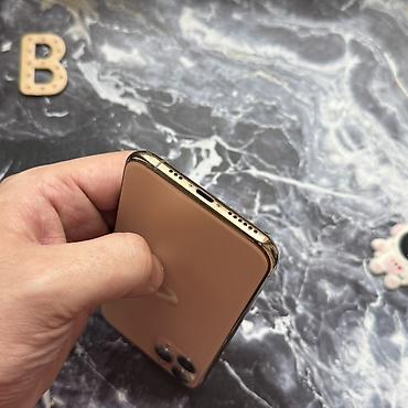 Apple iPhone: IPhone 11 Pro, Б/у, 256 ГБ, Чехол, 77 % — 10