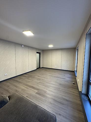 Коммерческая недвижимость: Адрес в 2 гис: Чуйкова 130а. 25м² на 2-м этаже креатив‑центра (общая — 2