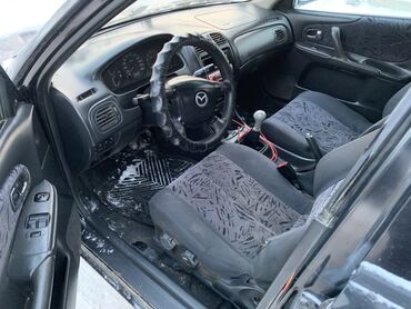 Mazda: Mazda 323: 2002 г., 1.8 л, Механика, Бензин, Хэтчбэк — 5