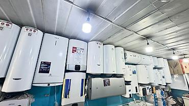 Накопительные водонагреватели: Накопительный водонагреватель Объем бака: До 10 л, Ariston, Нержавейка, Новый — 9