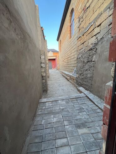 Həyət evləri və villaların satışı: Hökməli 2 otaqlı, 60 kv. m, Yeni təmirli — 12