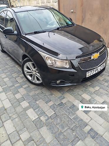 audi tt: Chevrolet Cruze: 1.4 l | 2015 il Sedan — 4
