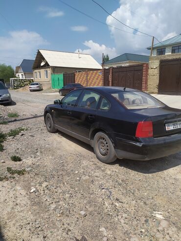 пасат b3: Volkswagen Passat: 1999 г., 1.8 л, Механика, Бензин, Седан