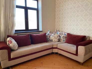 купить полки на стену: NigKunc divan 2×3 olcude. Bazalidir. Az islenib. Satilir 550azn
