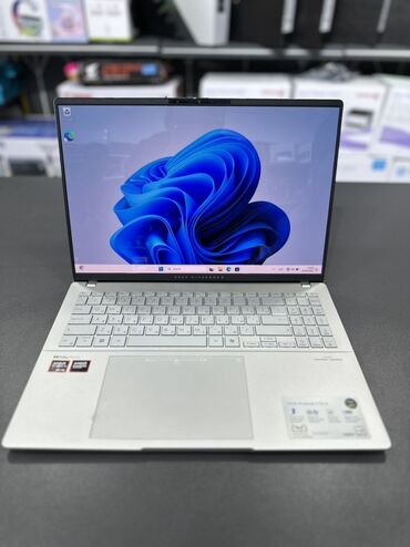 netbuk: Asus Vivibook M5606W CPU: AMD Ryzen AI 9 HX 370w RAM: 32 GB DDR5