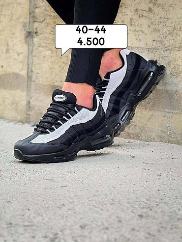 Patike: Nike patike brojevi i cena ispisana na slikama — 15