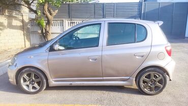 армения номер: Toyota Vitz: 2001 г., 1.3 л, Автомат, Бензин, Хэтчбэк