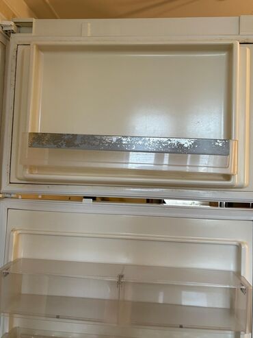 Soyuducular: İşlənmiş 2 qapılı Siemens Soyuducu Satılır, rəng - Ağ, Təkərli — 6