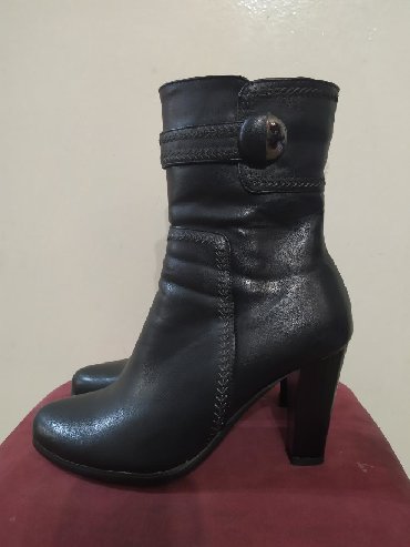 зимняя женская обувь: Ботинки и ботильоны 38, цвет - Черный