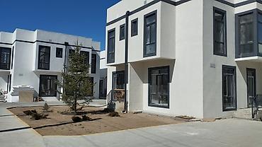 studio apartment: Сдается двухуровневая квартира с полноценной кухней и двумя спальнями — 1