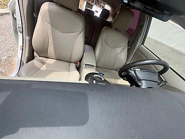 ланкрузер 470: Toyota Prius: 2010 г., Автомат, Гибрид, Лифтбек — 9
