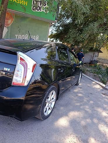 селика: Toyota Prius: 2013 г., 1.8 л, Робот, Гибрид, Хэтчбэк — 3
