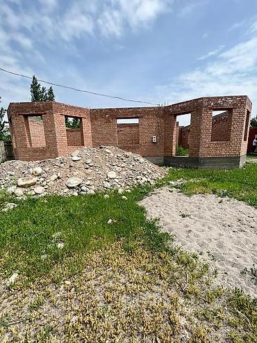 кемин дома: Продаю не достроенный домразмеры 11×15 фундамент, стены, колоны — 6