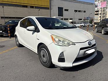Продажа авто: Toyota Prius: 2012 г., 1.5 л, Автомат, Гибрид, Хэтчбэк — 2