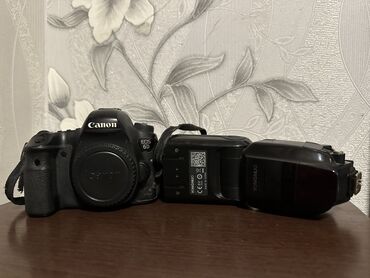 canon eos: Фотоаппарат Canon 6d в хорошем состоянии пробега мало уходит вместе с