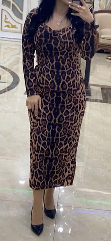 tufliler: Leopar naxışlı qadın donu - Model: bədənə oturan, uzunqol, mididərəcə — 1