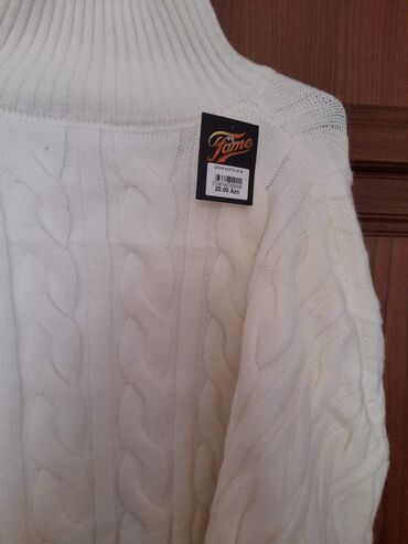 женские свитера с кружевом: Женский свитер S (EU 36), цвет - Белый