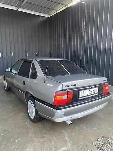 audi rs3: Opel Vectra: 1995 г., 1.8 л, Механика, Бензин, Седан — 4