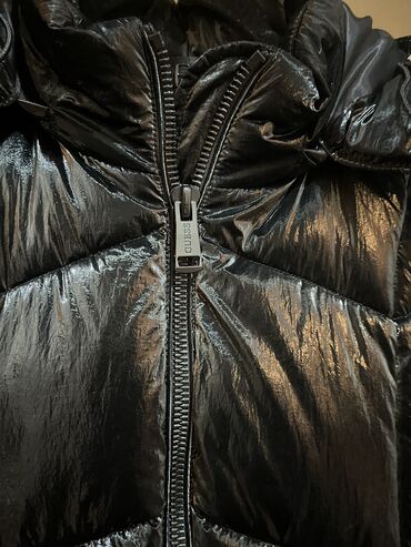 Kurtkalar: GUESS parlaq kurtka mirror effect Az geyilib heç bir defekti yoxdur — 16