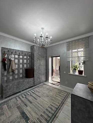 Продажа коттеджей и домов: 5 комнат, 200 м², 4 соток, Бишкек, Ак-Ордо 2 ж/м Собственник — 26