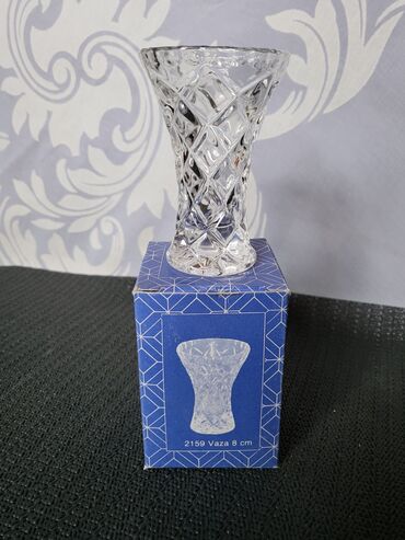 Vaze i saksije: Vaza, Novo — 3