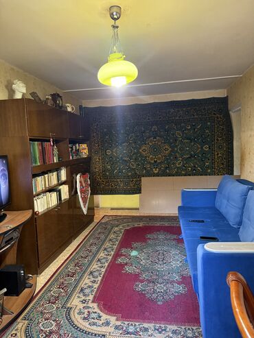 хата рядом: 2 комнаты, 46 м², 104 серия, 2 этаж, Старый ремонт