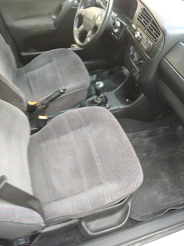 passat variant: Volkswagen Golf: 1994 г., 1.6 л, Механика, Бензин, Хэтчбэк — 10