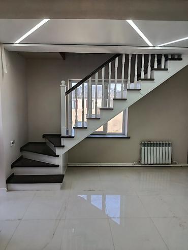 Деревянные лестницы: Деревянная лестница Для дома, Форма лестницы: Г-образная, Стиль: Классический — 1