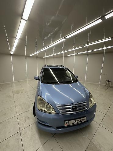 Voyah: Toyota Avensis Verso: 2004 г., 2 л, Механика, Бензин, Минивэн — 2