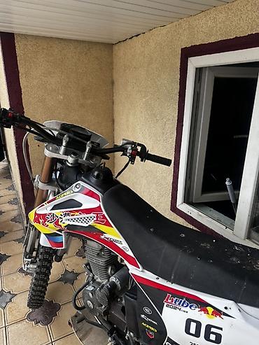 ендура мото: Эндуро/кросс мотоцикл 250 cc - Двигатель 4‑тактный, воздушного — 3