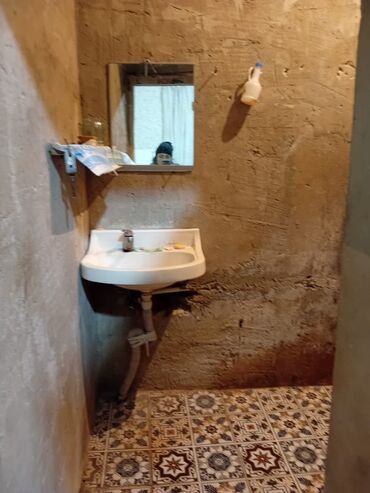 Otaqların uzunmüddətli kirayəsi: Kirayə üçün 1 otaqlı yaşayış sahəsi - Plan: bir otaq, ayrıca kiçik — 2