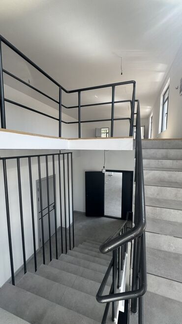 Другая коммерческая недвижимость: Коммерческое здание у дороги - Отдельно стоящее 3‑этажное здание с — 19