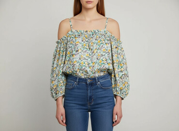 bluzki z dużym dekoltem plus size: Жіноча блуза, розмір M