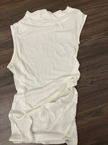 Eynəklər: Zara kofta 
M razmer 
Nazikdir iç gösteren materialdır — 13