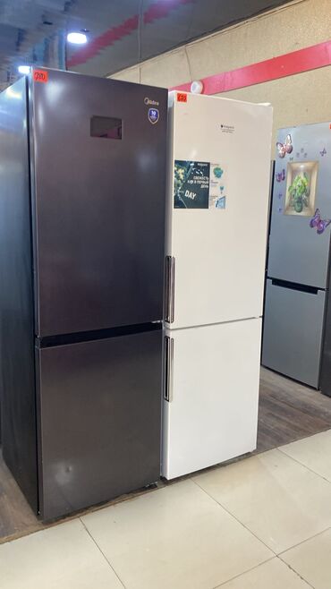 ford soyuducu: Midea və Hotpoint Arctic soyuducuları - Midea: qara rəngdə, alt