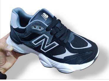 air max command crne: New balance 9060 patike crne Novo Brojevi 36 do 41 fb Moja