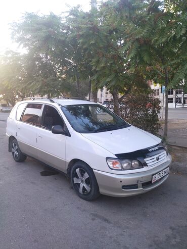 продаю машину под выкуп: Toyota Ipsum: 1997 г., Автомат, Бензин, Вэн/Минивэн