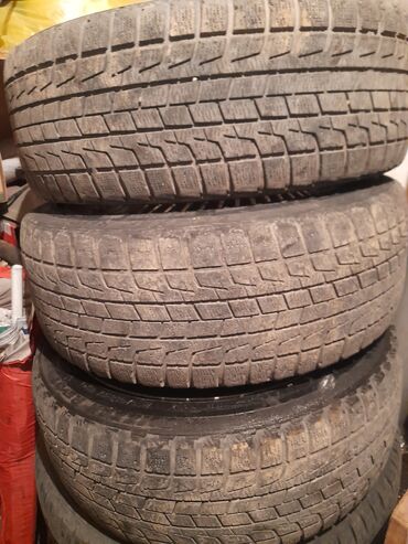 перфорация тормозных дисков: Шины 215 / 45 / R 17, Зима, Б/у, Комплект, Легковые, Bridgestone