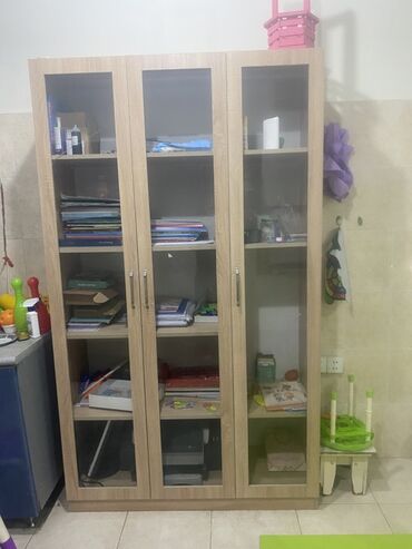 Kitab rəfi, Düz