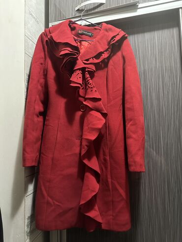 женское пальто с капюшоном: Пальто