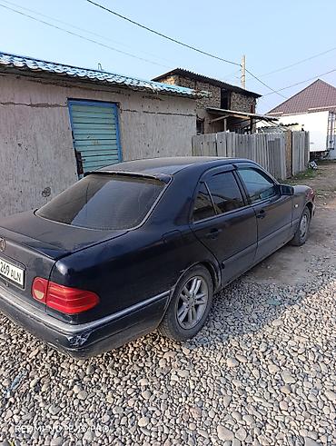 Mercedes-Benz E-Class: 1996 г., 2 л, Механика, Бензин, Седан