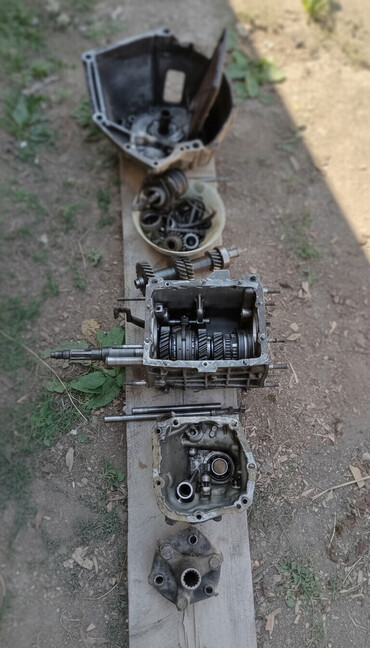 Kapotlar: VAZ (LADA) VAZ 2106, 1989 il, Rusiya, Ünvandan götürmə -da lalafo.az — 10 Kapotlar: VAZ (LADA) VAZ 2106, 1989 il, Rusiya, Ünvandan götürmə — 10